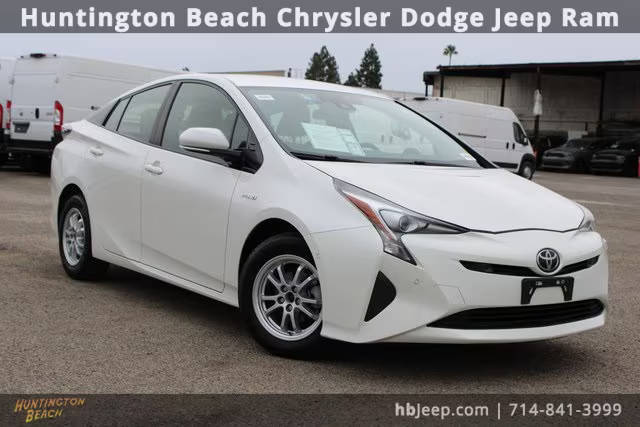 2018 Toyota Prius Three FWD photo