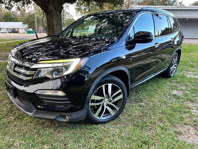 2016 Honda Pilot Touring FWD photo