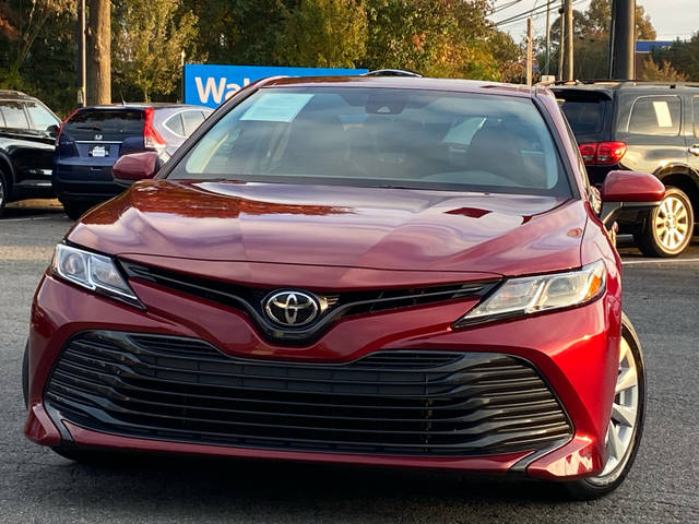 2020 Toyota Camry LE FWD photo