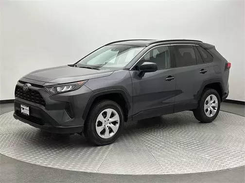 2020 Toyota RAV4 LE FWD photo