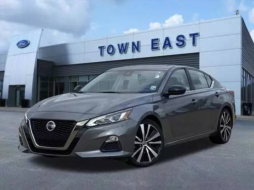 2020 Nissan Altima 2.5 SR FWD photo