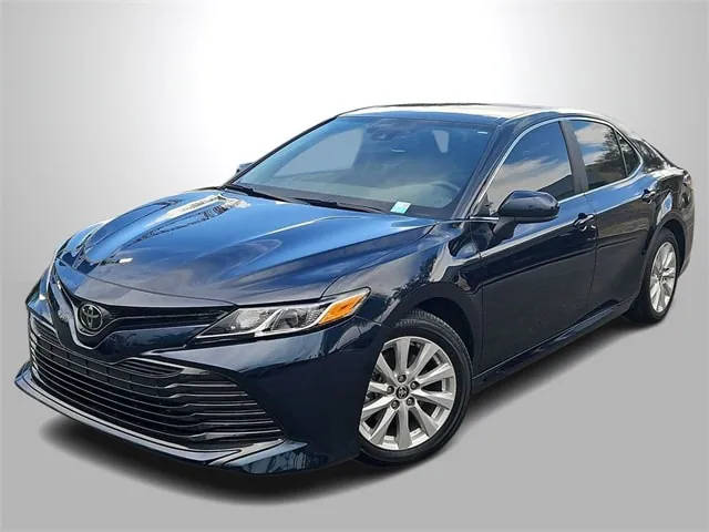 2020 Toyota Camry LE FWD photo