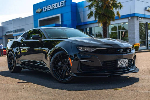 2021 Chevrolet Camaro 2SS RWD photo