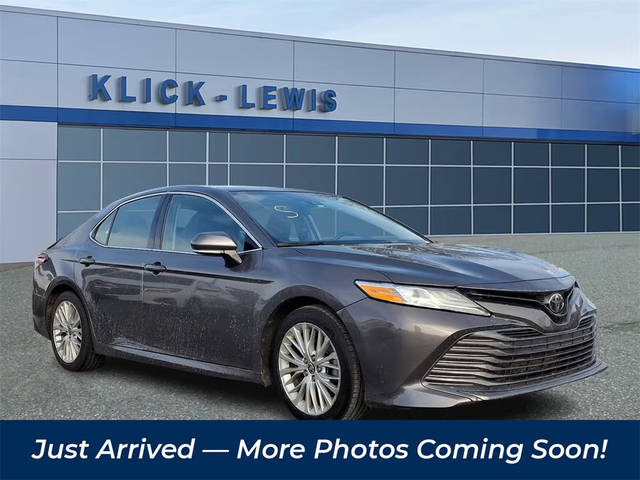 2020 Toyota Camry XLE FWD photo