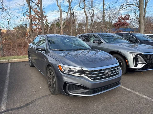 2020 Volkswagen Passat 2.0T R-Line FWD photo