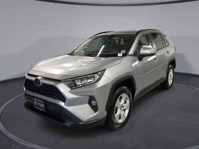 2020 Toyota RAV4 XLE AWD photo