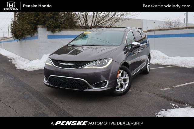 2020 Chrysler Pacifica Minivan Limited FWD photo