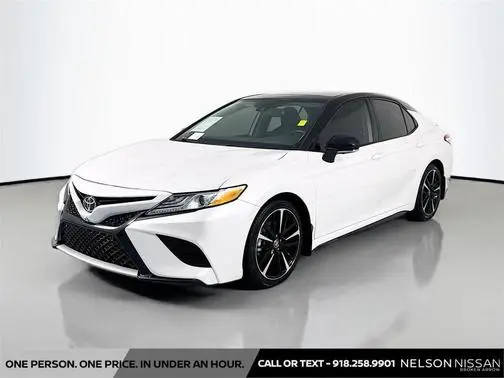 2020 Toyota Camry XSE V6 FWD photo
