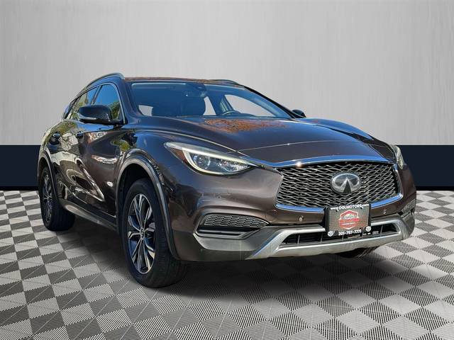 2019 Infiniti QX30 LUXE AWD photo