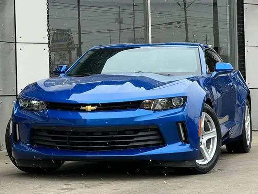 2017 Chevrolet Camaro 1LT RWD photo