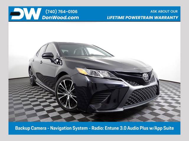 2019 Toyota Camry SE FWD photo