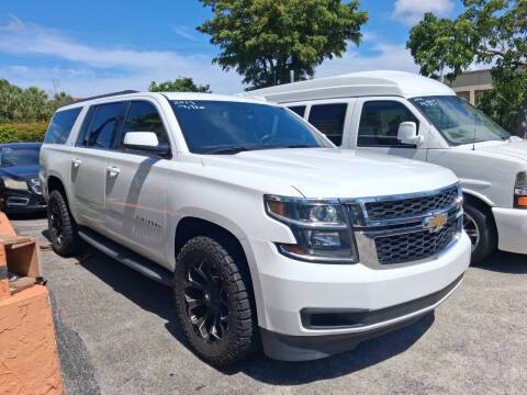 2019 Chevrolet Suburban LT RWD photo