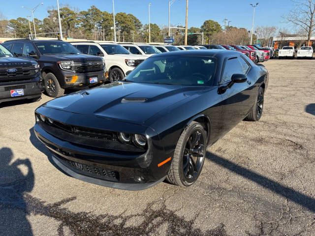 2016 Dodge Challenger SXT Plus RWD photo