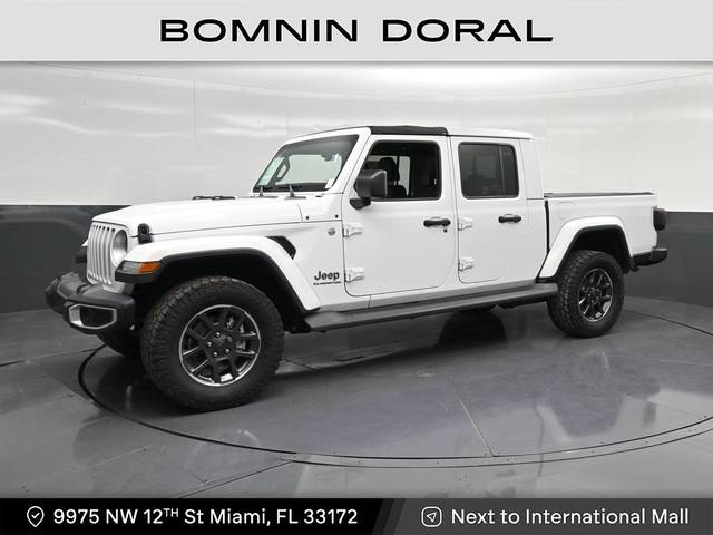 2021 Jeep Gladiator Overland 4WD photo