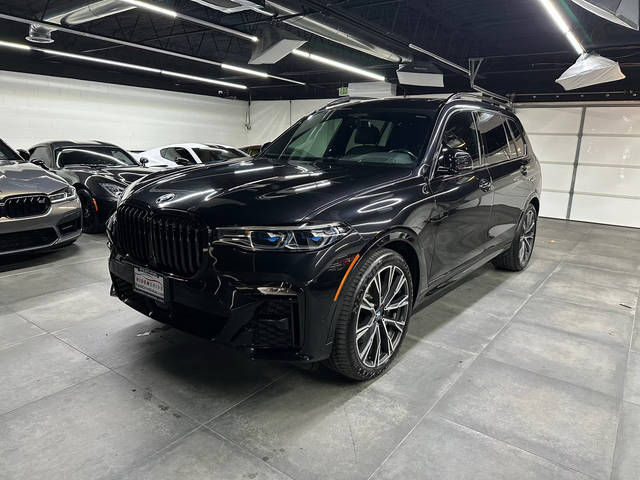 2021 BMW X7 M50i AWD photo