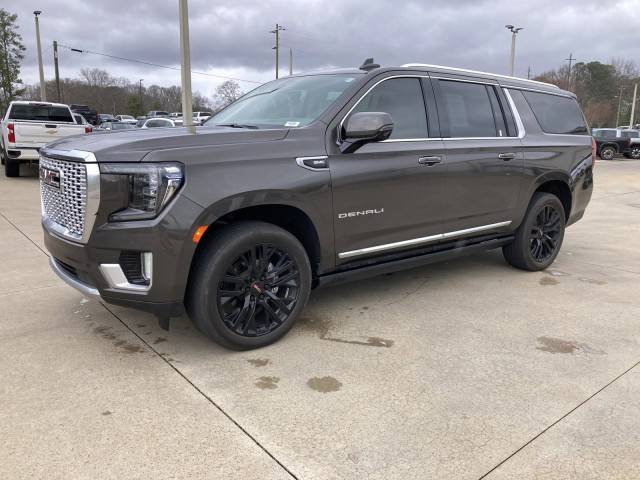 2021 GMC Yukon XL Denali 4WD photo