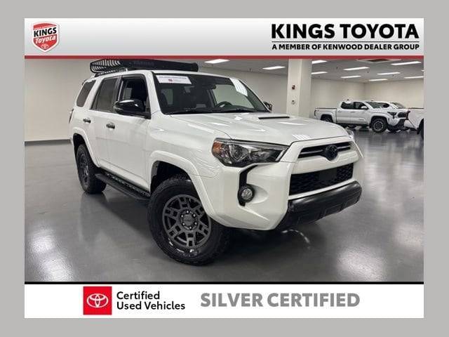 2020 Toyota 4Runner Venture 4WD photo