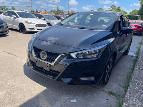 2020 Nissan Versa SR FWD photo