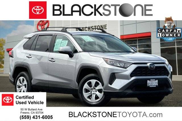 2020 Toyota RAV4 LE FWD photo