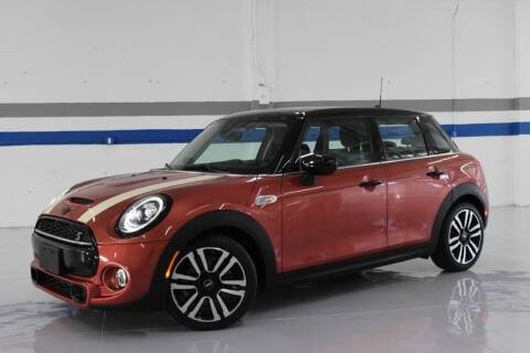 2021 MINI Hardtop 4 Door Cooper S FWD photo