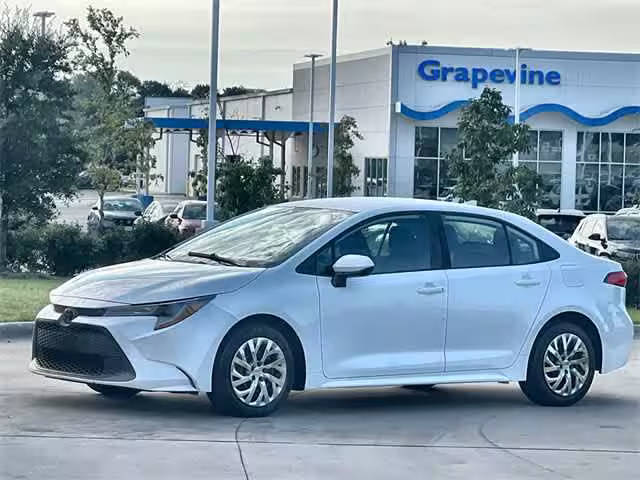 2020 Toyota Corolla LE FWD photo