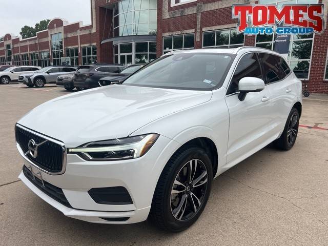 2020 Volvo XC60 Momentum AWD photo