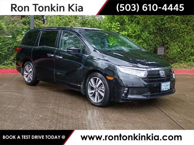 2021 Honda Odyssey Touring FWD photo