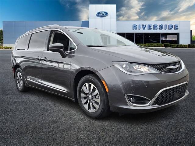 2020 Chrysler Pacifica Minivan Touring L Plus FWD photo
