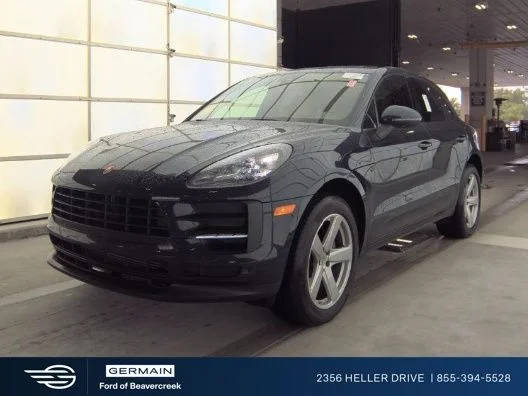 2020 Porsche Macan  AWD photo