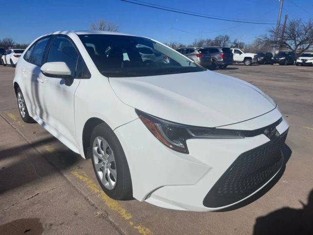 2021 Toyota Corolla LE FWD photo