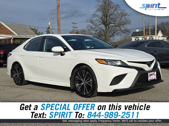 2020 Toyota Camry SE FWD photo