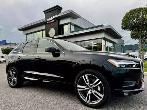 2021 Volvo XC60 Momentum AWD photo