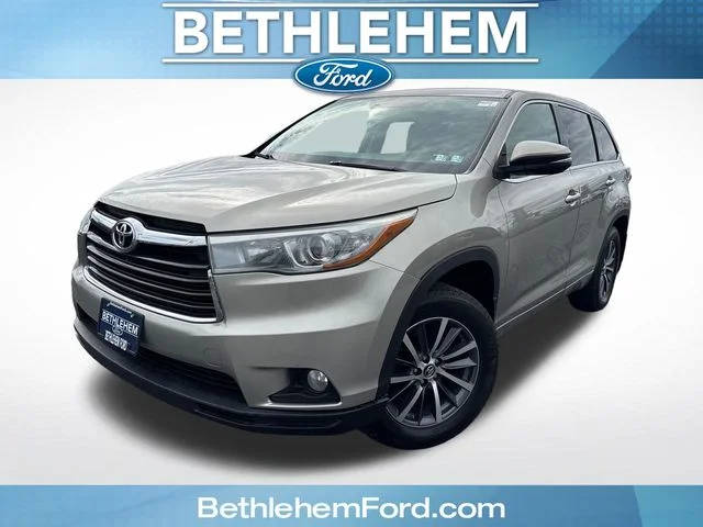 2015 Toyota Highlander LE Plus AWD photo