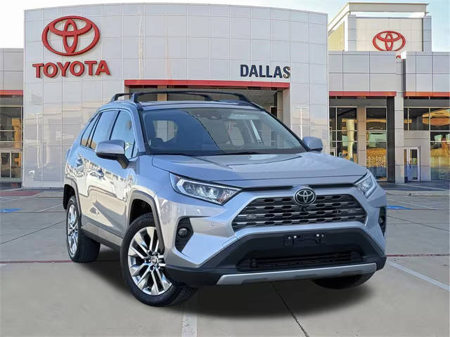2020 Toyota RAV4 Limited FWD photo