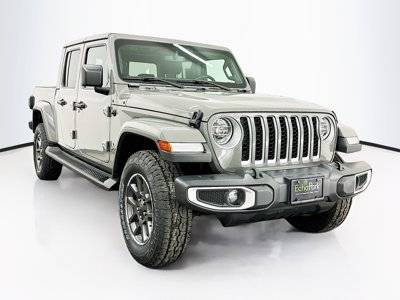 2021 Jeep Gladiator Overland 4WD photo