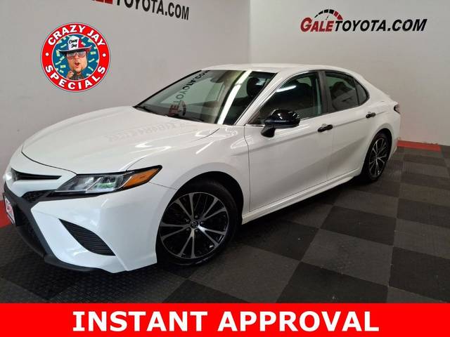 2019 Toyota Camry SE FWD photo