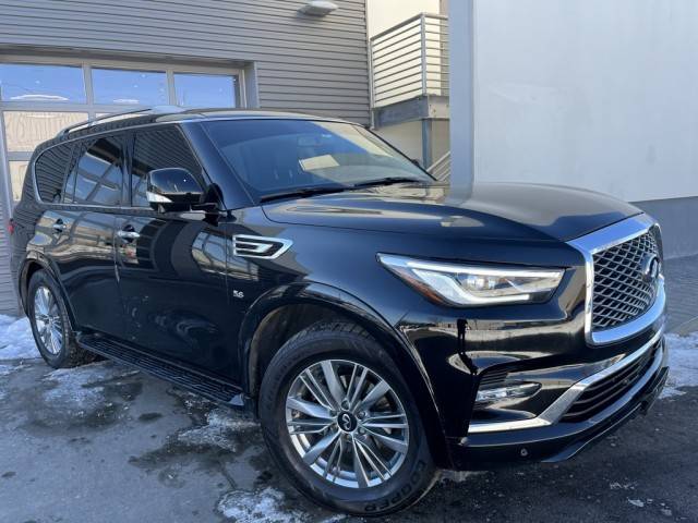 2019 Infiniti QX80 LUXE 4WD photo