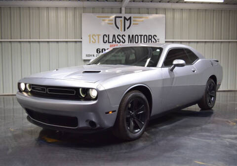 2015 Dodge Challenger SXT RWD photo