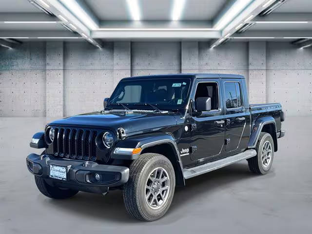 2021 Jeep Gladiator Overland 4WD photo