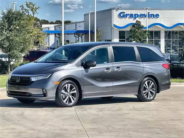 2021 Honda Odyssey Touring FWD photo