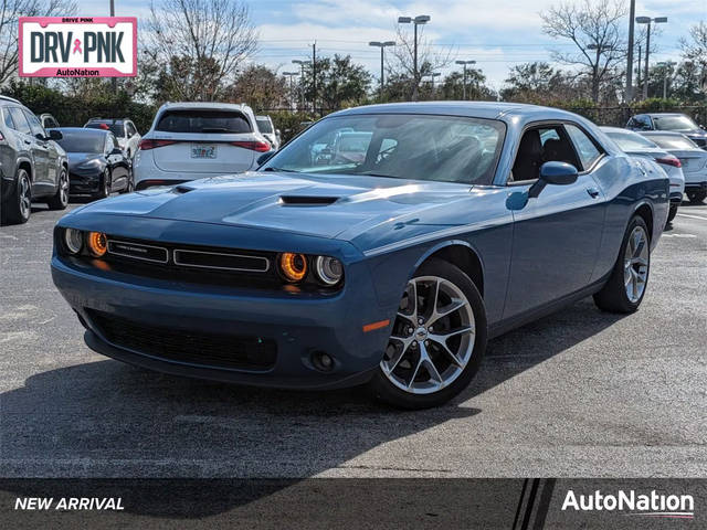 2020 Dodge Challenger SXT RWD photo