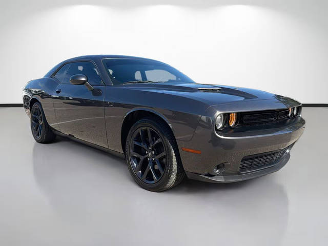 2020 Dodge Challenger SXT RWD photo