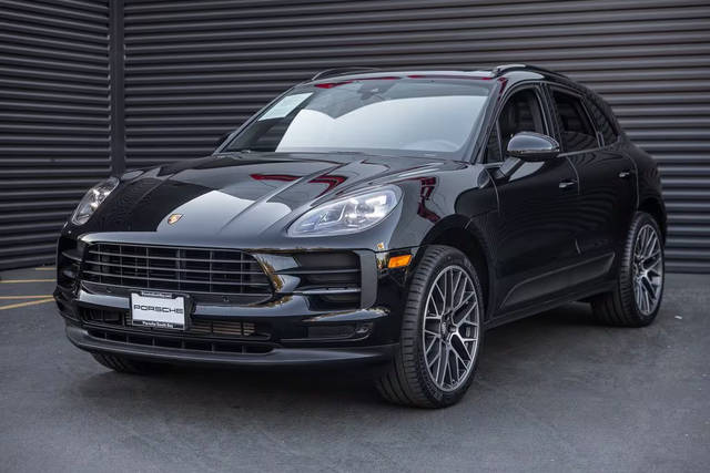 2020 Porsche Macan  AWD photo