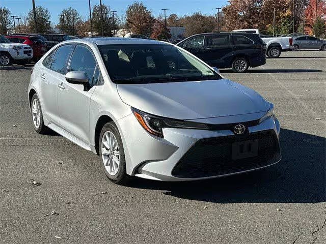 2021 Toyota Corolla LE FWD photo