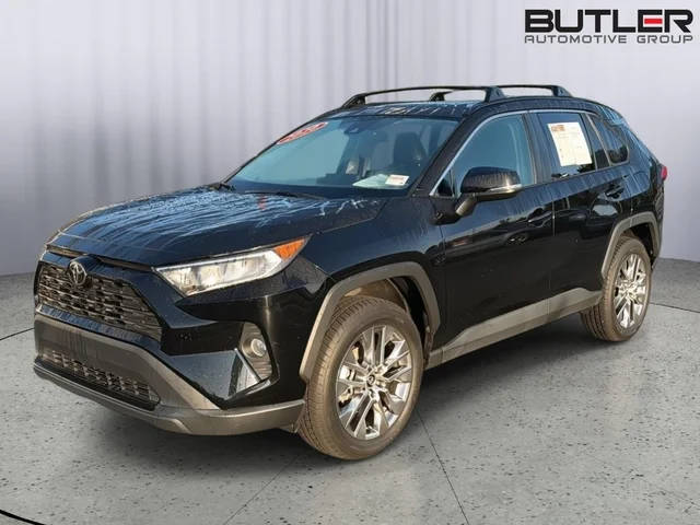 2020 Toyota RAV4 XLE Premium FWD photo