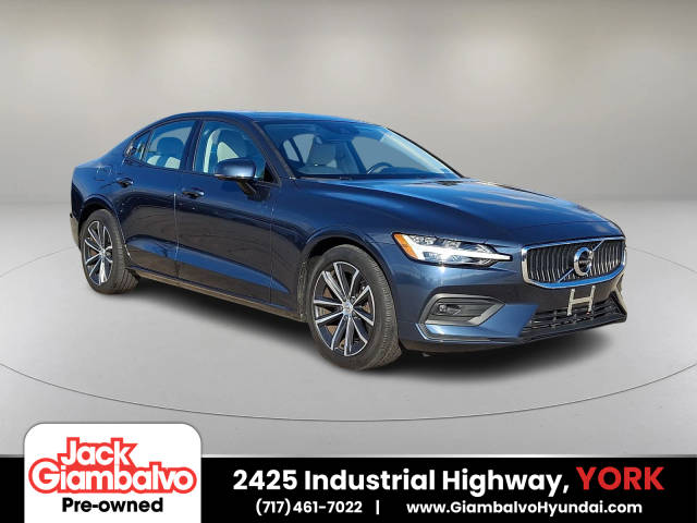 2021 Volvo S60 Momentum AWD photo