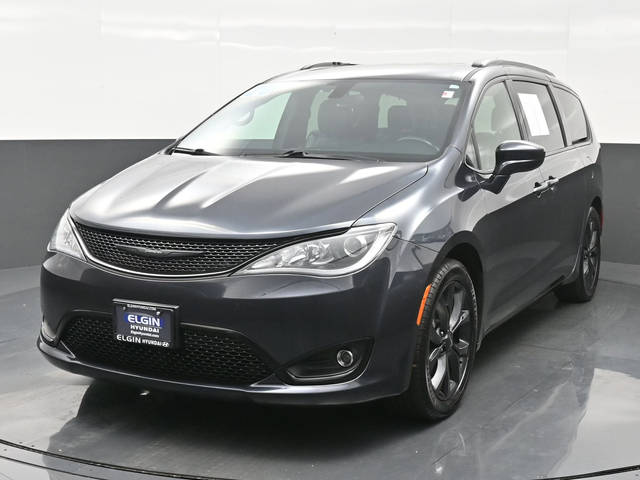 2020 Chrysler Pacifica Minivan Touring L FWD photo