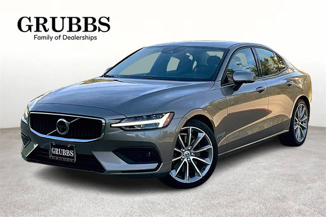 2021 Volvo S60 Momentum AWD photo