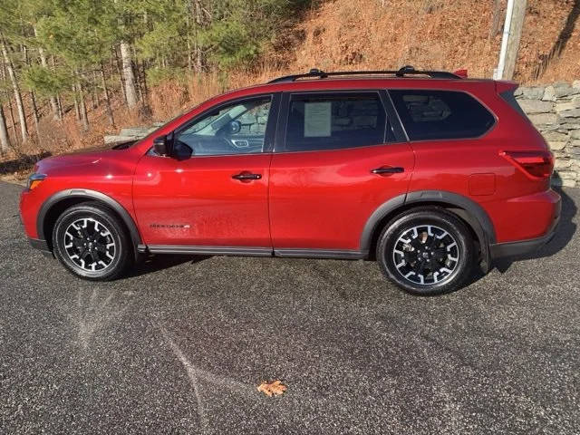 2020 Nissan Pathfinder SL 4WD photo