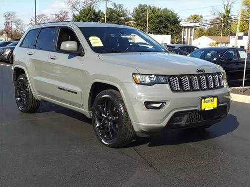 2020 Jeep Grand Cherokee Altitude 4WD photo